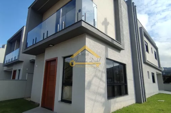 Casa 4 dormitórios a Venda no Jardim Rio Vermelho em Florianopolis