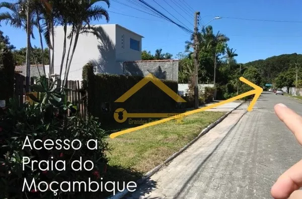 Casa + Apartamentos + Edicula na Praia do Moçambique em Florianópolis
