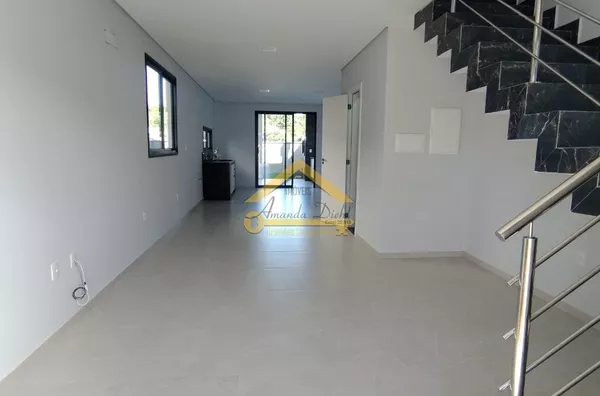 Sobrado para Aluguel Anual, 3 quartos, Rio Vermelho, Florianópolis