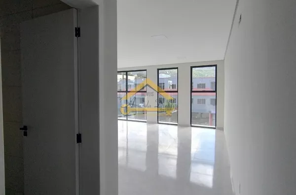 Sala comercial para aluguel anual na Praia dos Ingleses, Florianópolis