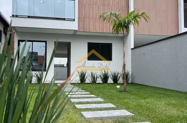 Sobrado 3 e 4 Quartos a Venda na Praia dos Ingleses