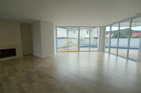 Casa a Venda em Rio Vermelho, Florianópolis