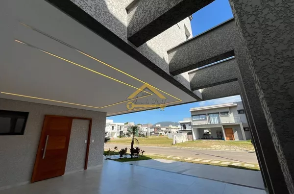 Casa Nova a Venda em Condomínio