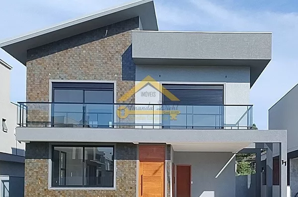 Casa a Venda em Condomínio no bairro Rio Vermelho