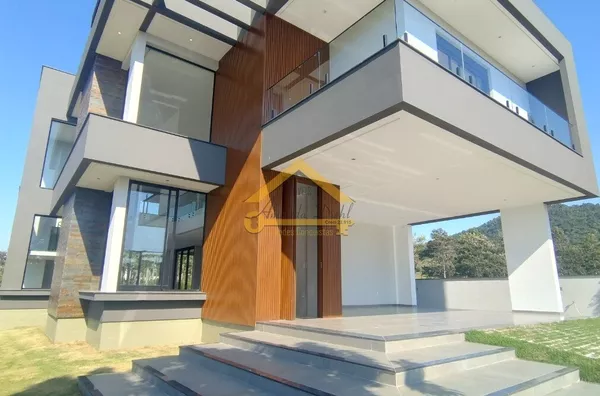 Casa a Venda no Condomínio Costão Golf, na Praia dos Ingleses