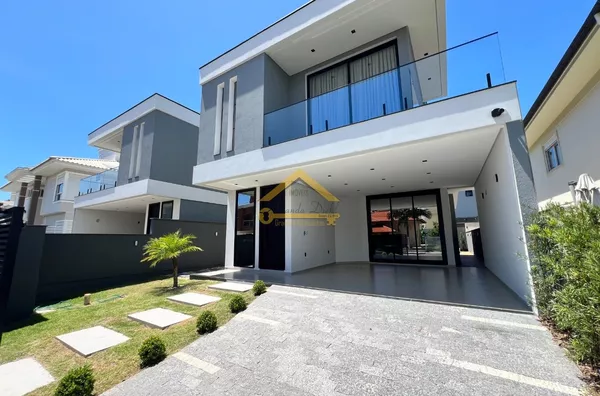 Casa Nova, Decorada a Venda na Praia dos Ingleses