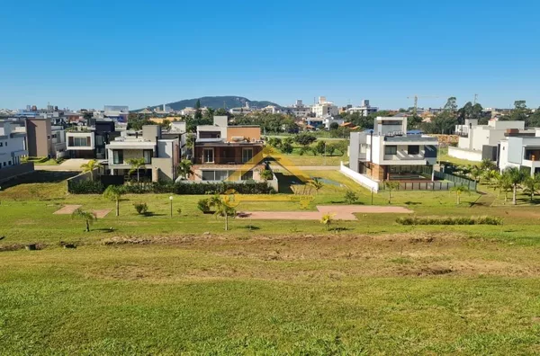Terreno a Venda no Condomínio no Jardim Ingleses