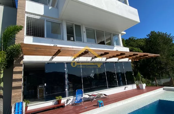 Casa em Condomínio A Venda em Santo Antônio de Lisboa