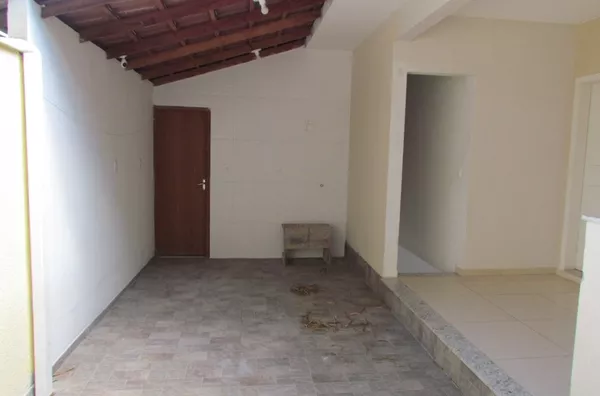 Casa para Venda no Bairro Santos Saraiva