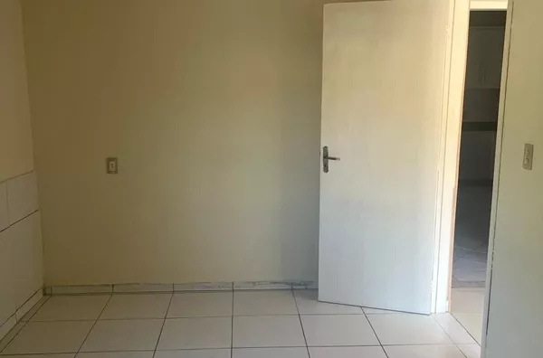 Casa para aluguel, 1 quarto(s),  Forquilhinha, São José