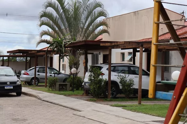 Casa em condomínio para aluguel, 2 quarto(s),  Forquilhas, São José