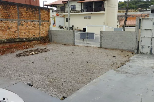 Casa para aluguel, 2 quarto(s),  Forquilhinha, São José
