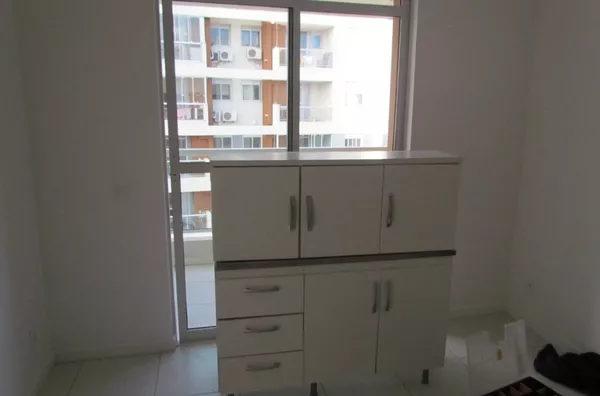Excelente Oportunidade: Apartamento de 2 Dormitórios com Suíte e 2 Vagas no Condomínio Villa Vitória
