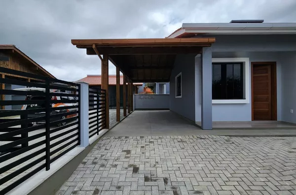 Casa para aluguel - 2 Domitorios - Bairro Ressacada - Garopaba