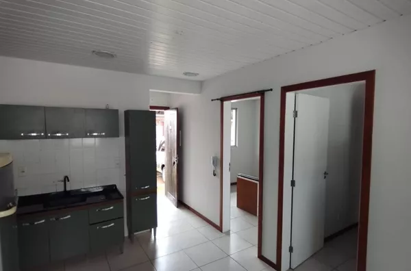 Casa em condomínio para aluguel, 2 quarto(s),  Forquilhas, São José