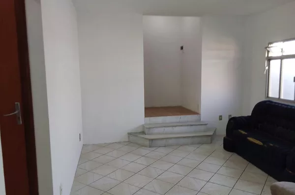 Casa para Alugar na Serraria