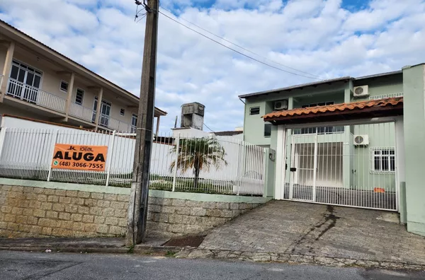 Casa para Alugar em São José