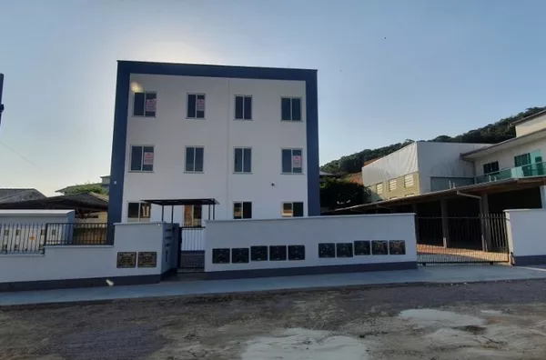 Apartamento para Alugar em Potecas