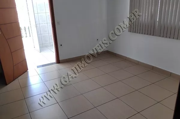 Casa comercial COM RENDA Jardim São Paulo.