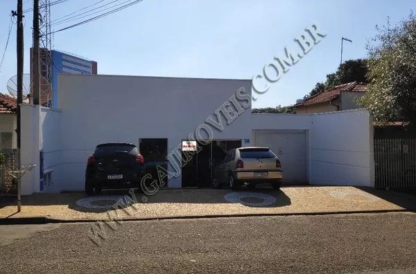 Casa comercial COM RENDA Jardim São Paulo.