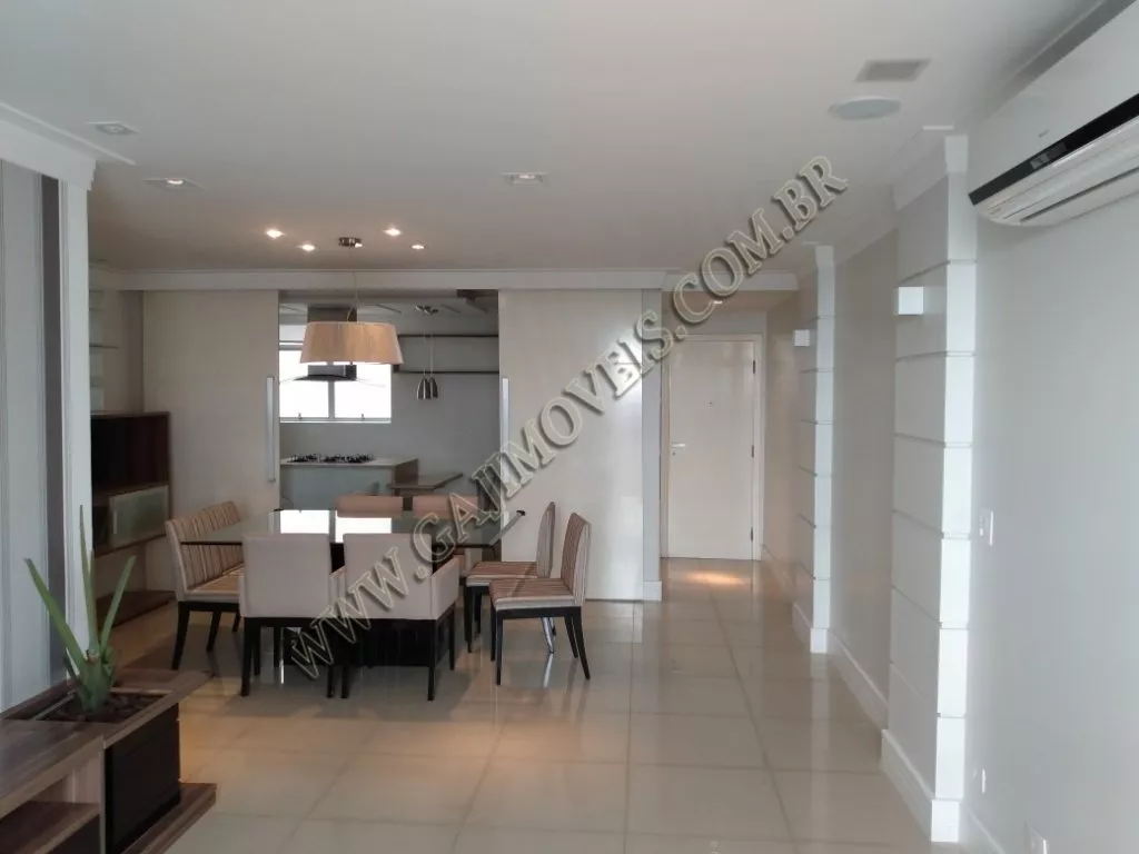 Apartamento à venda com 3 quartos, 160m² - Foto 3