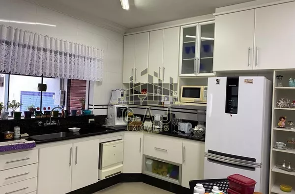 Sobrado 3 dorms c/ suíte bairro nobre Pq Res Nardini - Americana/SP