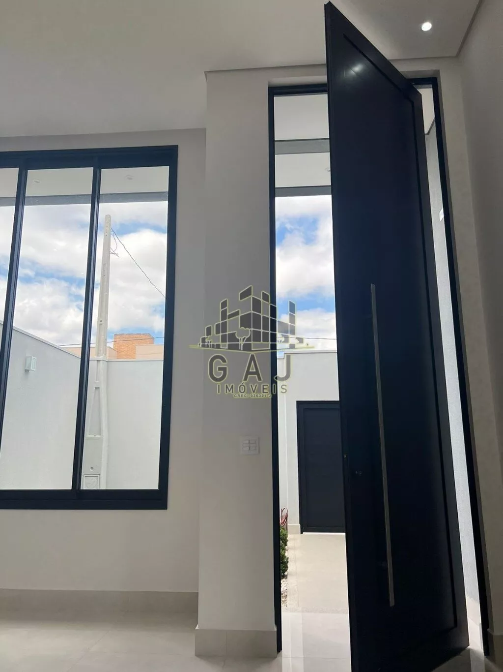 Casa à venda com 3 quartos, 220m² - Foto 11