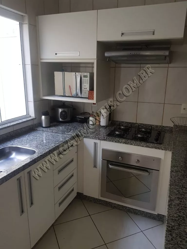 Casa à venda com 3 quartos, 80m² - Foto 5