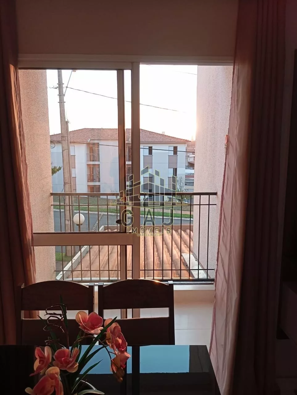 Apartamento à venda com 2 quartos, 55m² - Foto 1