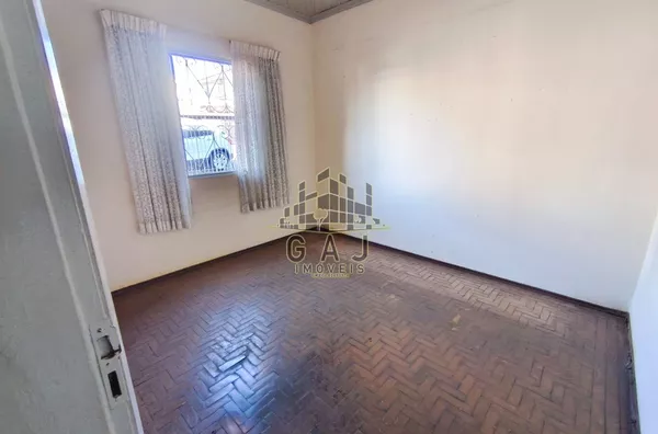 Casa antiga 80m² 2 dorms Jd São Paulo - Americana/SP