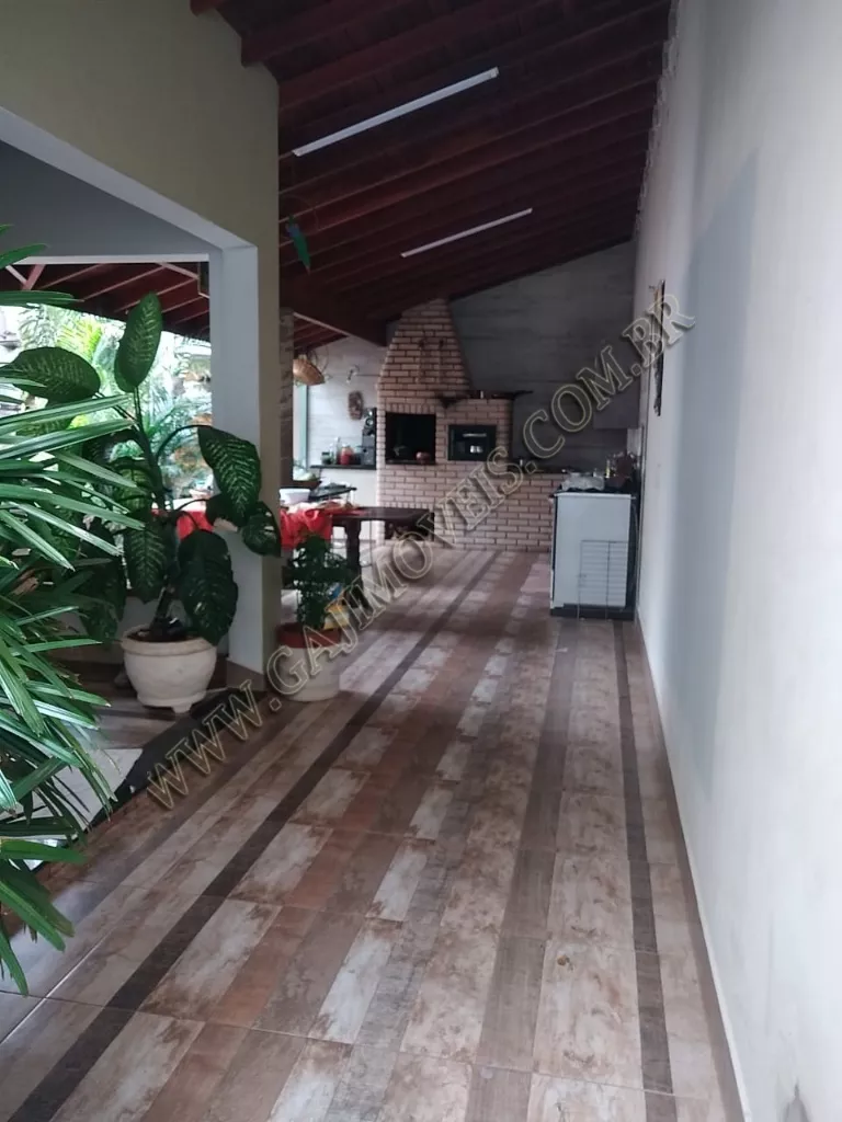 Casa à venda com 4 quartos, 300m² - Foto 7