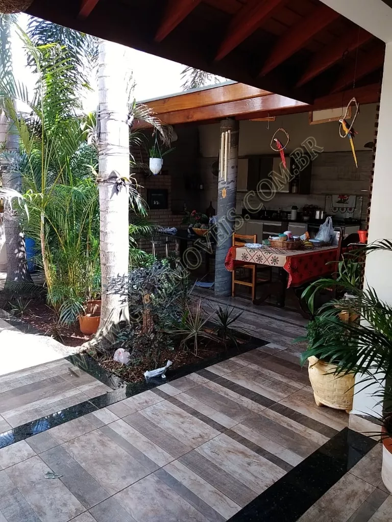 Casa à venda com 4 quartos, 300m² - Foto 15