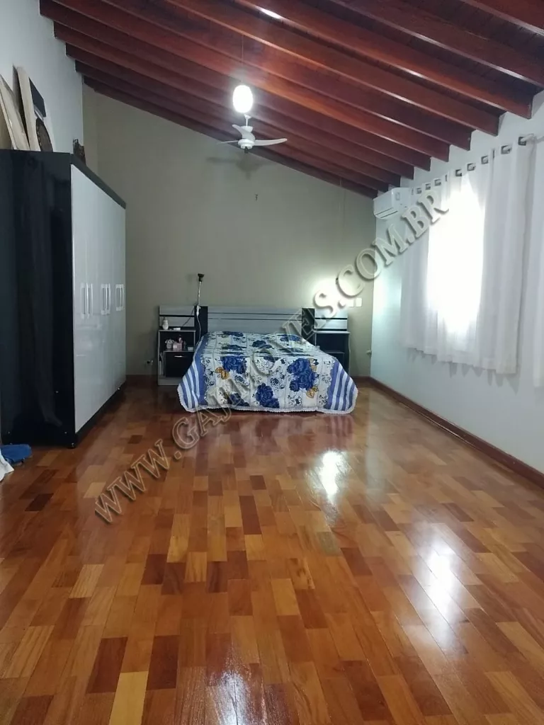 Casa à venda com 4 quartos, 300m² - Foto 17