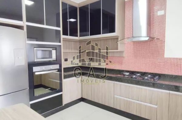 Fino sobrado 3 dorms c/ suíte Jd Ipiranga - Americana/SP