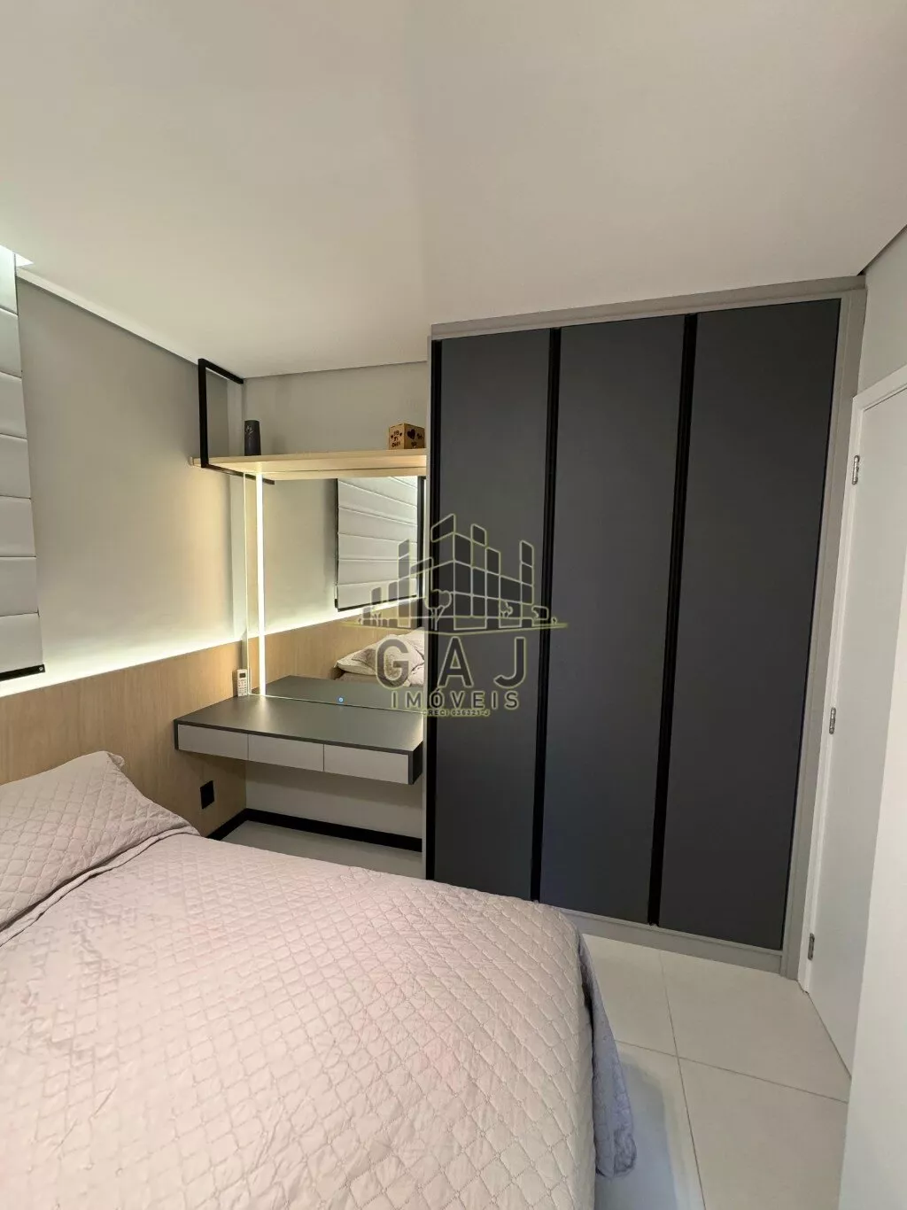 Apartamento à venda com 2 quartos, 70m² - Foto 17