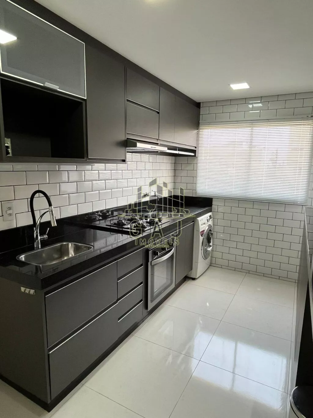 Apartamento à venda com 2 quartos, 65m² - Foto 6