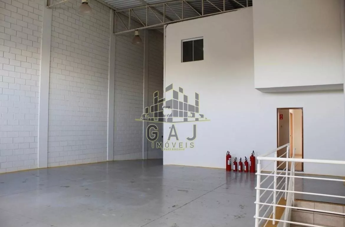 Depósito-Galpão-Armazém à venda e aluguel, 362m² - Foto 1