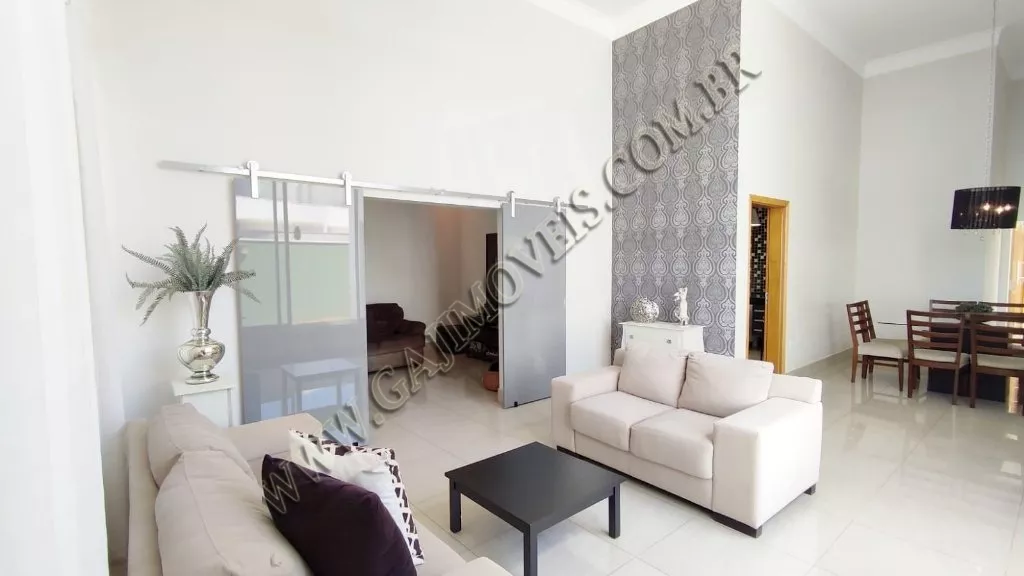 Casa de Condomínio à venda com 3 quartos, 243m² - Foto 2