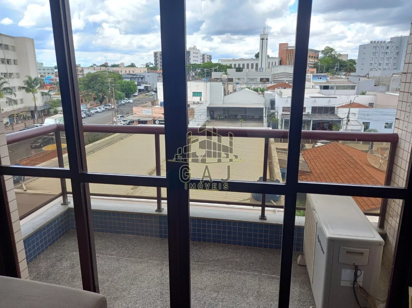 Apartamento à venda e aluguel com 3 quartos, 130m² - Foto 11