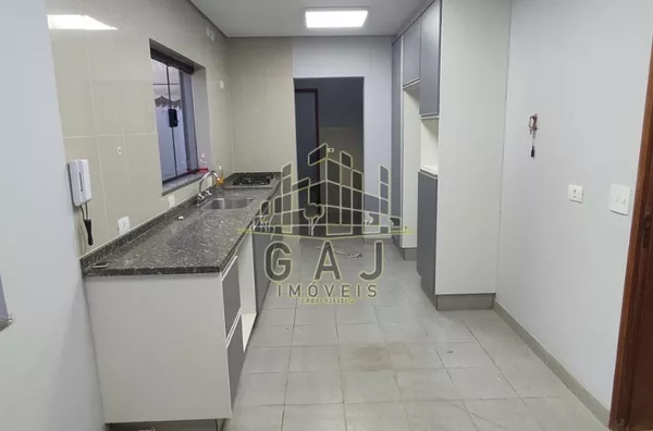 Sobrado residencial 3 dorms c/ suíte - Pq Novo Mundo - Americana/SP