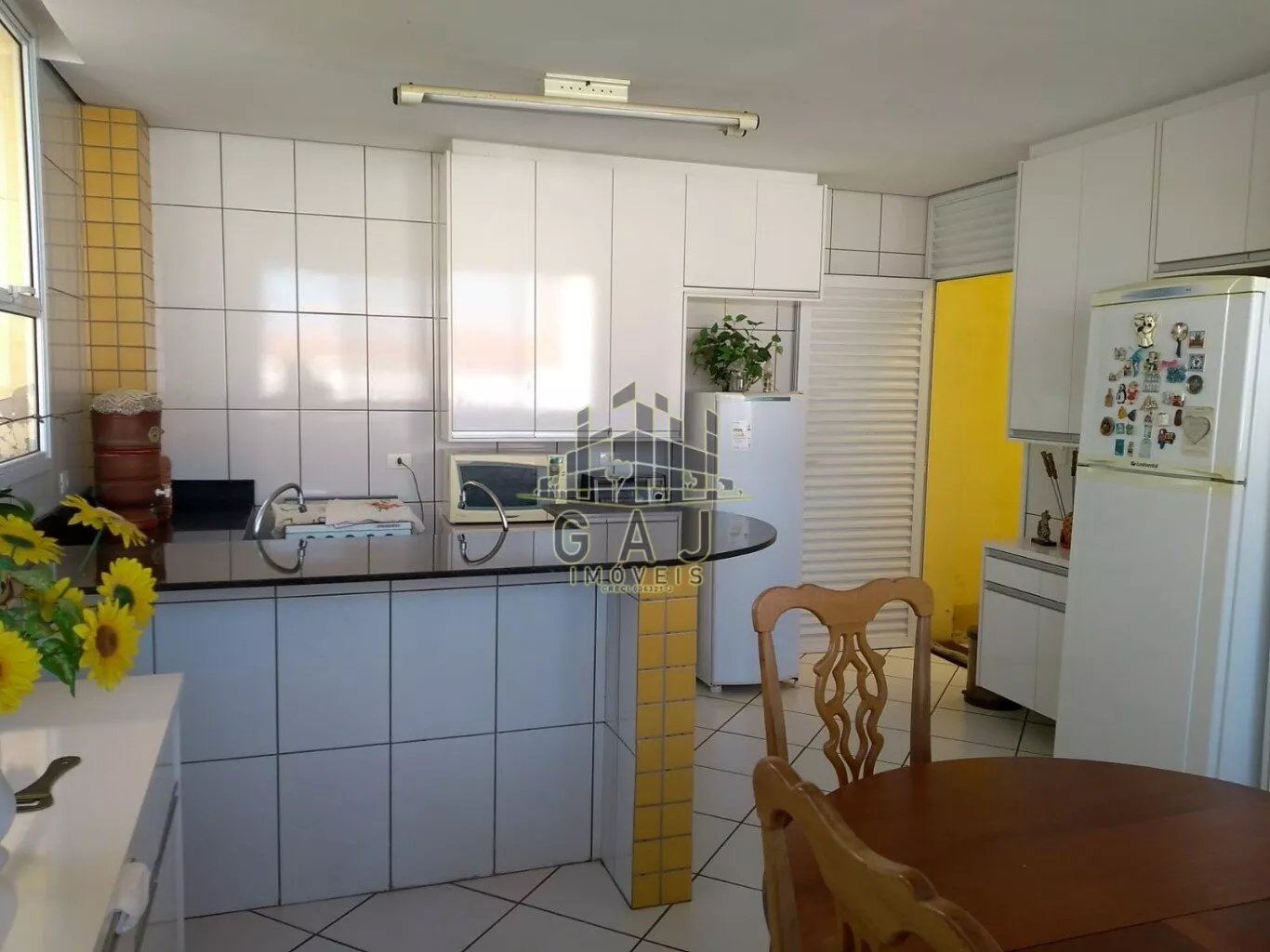 Casa à venda com 3 quartos, 240m² - Foto 7