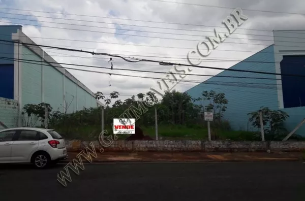 Terreno Industrial Werner Plaas 1000m²
