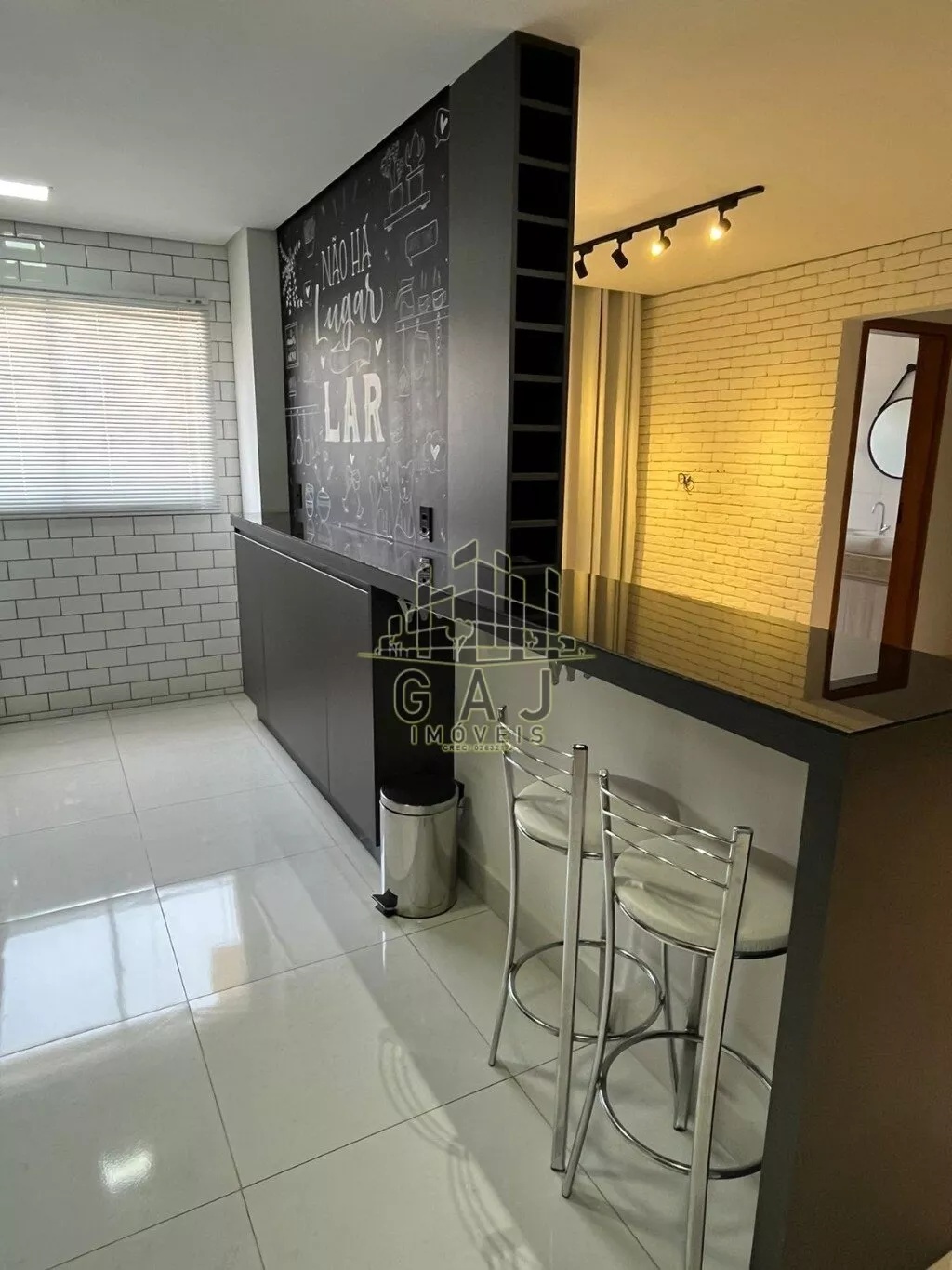 Apartamento à venda com 2 quartos, 65m² - Foto 5