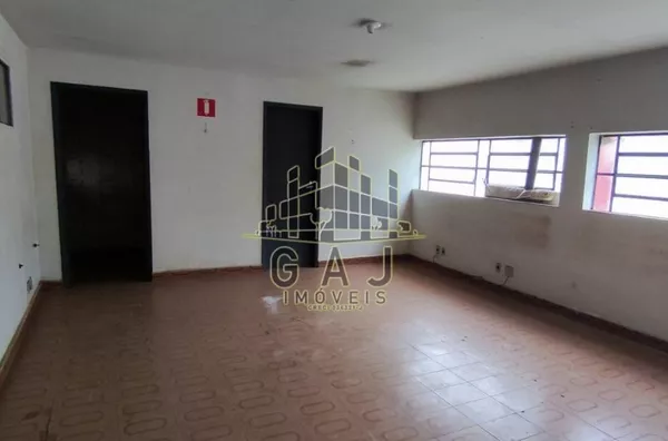 Salão industrial c/ 1500m² em Avenida - São Luiz - Americana/SP