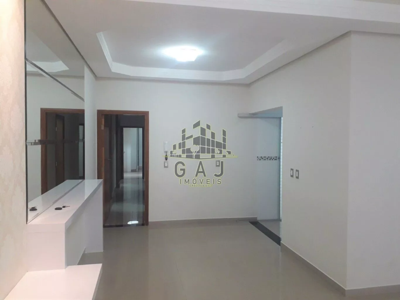 Casa à venda com 3 quartos, 135m² - Foto 1