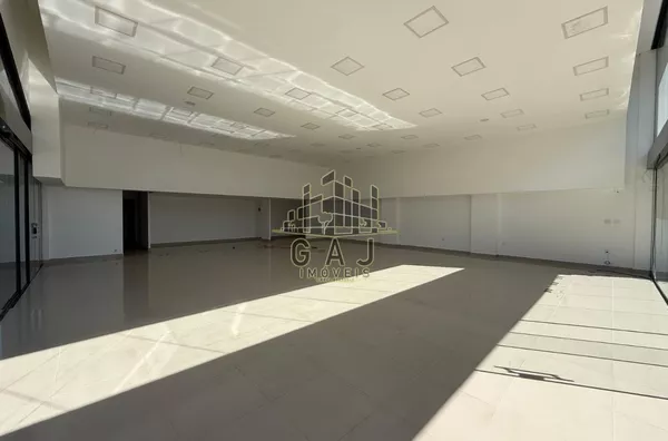 Salão comercial 290m² em Avenida NOVO São Manoel - Americana/SP