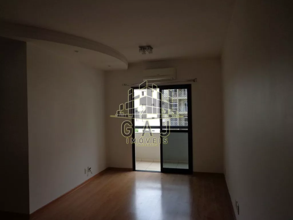 Apartamento à venda com 3 quartos, 130m² - Foto 2