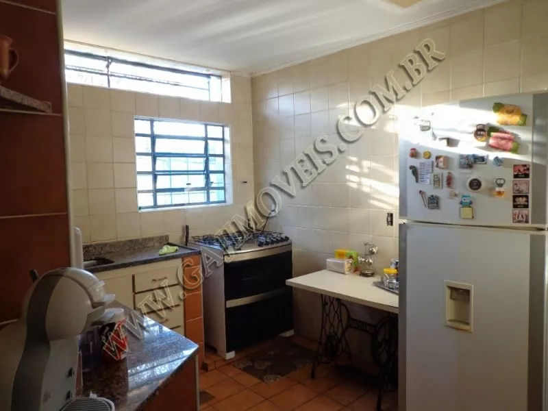 Casa à venda com 3 quartos, 226m² - Foto 14