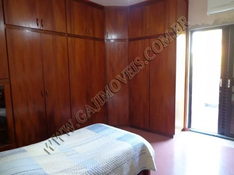 Casa à venda com 3 quartos, 226m² - Foto 20