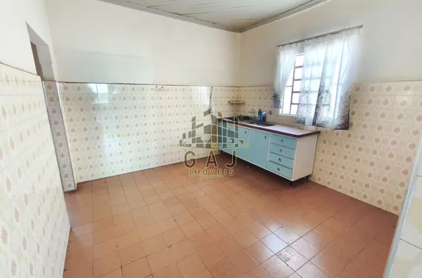 Casa antiga 80m² 2 dorms Jd São Paulo - Americana/SP